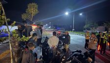 Polres Bener Meriah melaksanakan kegiatan cipta kondisi dengan menggelar patroli dan razia balap liar meminimalisi penyakit masyarakat, pada Jumat (13/2/2026) malam, pukul 21.30 WIB.
