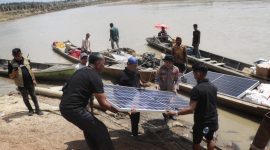 Antusias warga sangat terlihat saat menyambut kita. Kita berusaha menyalurkan semua donasi yang diamanahkan ke Tim ARUS dari kitabisa.com dan semua donatur,