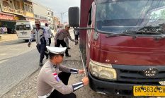 Polres Aceh Utara Lakukan “Ramp Check” Pastikan Keamanan Kendaraan Angkutan