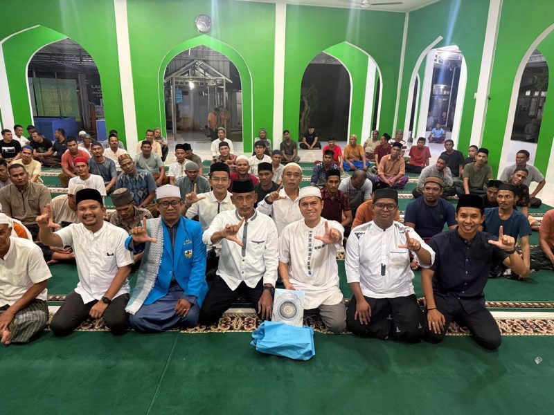 Para Punggawa DPD KNPI Langsa bersama penghuni Lapas Narkoba Langsa usai giat Safari Ramadhan 1447 H. 