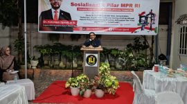 Anggota Komisi III DPR RI Fraksi PKS Dr. H. M. Nasir Djamil M. Si saat menyampaikan materi 4 Pillar MPR RI di hadapan pengurus dan anggota Barsabnas. 