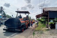 Upaya pemulihan infrastruktur pasca banjir bandang oleh PT Takabeya terus dilakukan di Jalan Lintas Nasional Medan–Banda Aceh di Kawasan Kabupaten Bireuen. Selasa (10/02)