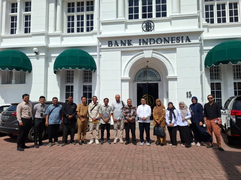 Yayasan Aneuk Muda Aceh Unggul dan Hebat (AMANAH) memperkuat langkah kolaborasi dengan Kantor Perwakilan Bank Indonesia Provinsi Aceh dalam mendorong pertumbuhan ekonomi kreatif yang berbasis generasi muda dan UMKM Aceh. Senin 09/03/2026.