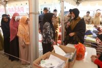 Wali Kota Banda Aceh Illiza Sa’aduddin Djamal meninjau langsung pelaksanaan Pasar Murah dalam rangka menyambut Idul Fitri 1447 Hijriah di Kantor Keuchik Gampong Jeulingke, Selasa (3/3/2026) pagi.