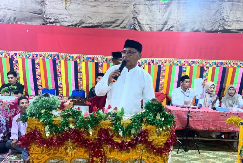 Wakil Bupati Simeuleu Nusar Amin saat menyampaikan sambutannya pada pembukaan MTQ ke 10 tingkat Desa di Simeulue 
