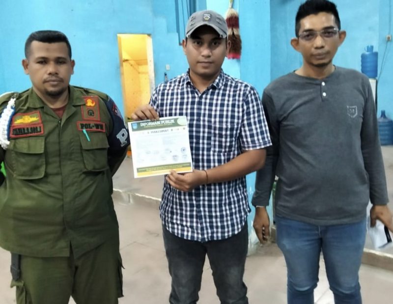 Tim Satpol-PP dan Kasie Advokasi Bidang P2UD, Iwan Apriadi turun untuk melakukan penyelidikan secara mendalam permainan ikan tembak di Gampong Paya Bujok Blang Pase, Kecamatan Langsa Kota