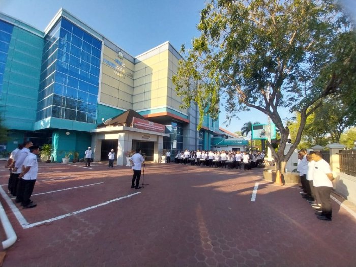 Dinas Pendidikan Aceh menggelar apel pagi perdana usai libur Hari Raya Idul Fitri 1447 Hijriah, Rabu (25/3/2026).