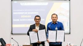 Rektor Universitas Samudra, Prof. Dr. Ir. Hamdani, MT, saat MoA bersama Pimpinan Bank Aceh Syariah Cabang Langsa, TM Andika Putra di ruang rapat Biro Rektorat Unsam.