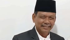 Ketua Umum Majelis Pimpinan Wilayah (MPW) Himpunan Ilmuwan dan Sarjana Syariah Indonesia (HISSI) Aceh Prof. Dr. Drs. Muzakkir Samidan