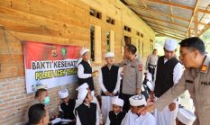 Kapolres Aceh Tengah Saweu Pesantren, Salurkan Bansos dan Gelar Bakti Kesehatan Gratis