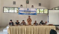 Camat Langsa Timur, Andre Isvani, saat membuka pelatihan dan sosialisasi P2G jelang Pilchiksung, di Aula kantor camat setempat